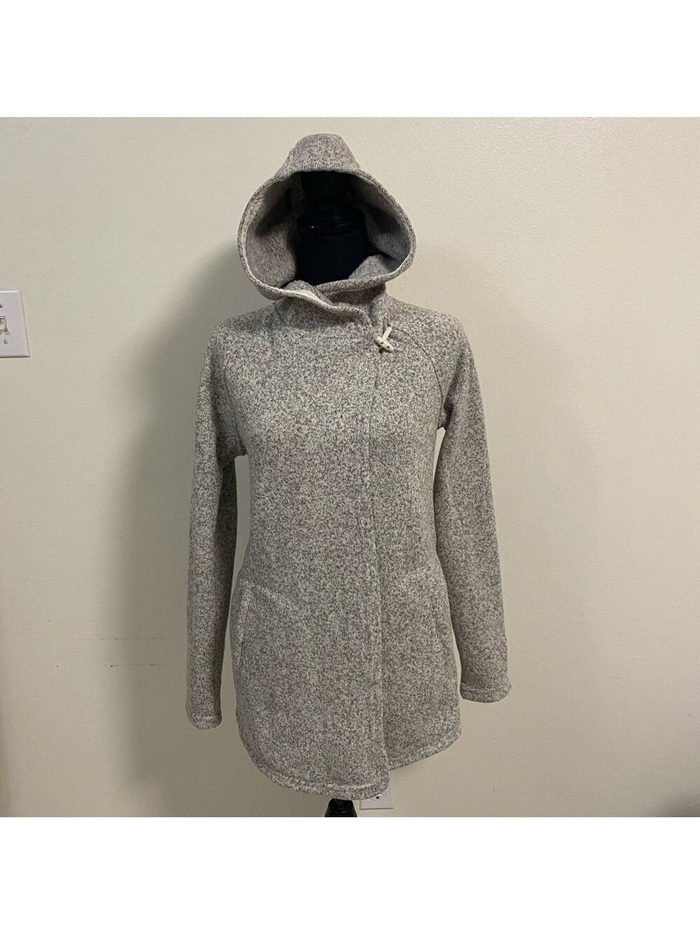 The North Face Jacket Women’s Size XS Gray Crescent Hooded Wrap Sweater Coat
